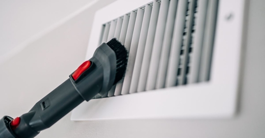 cleaning air vent